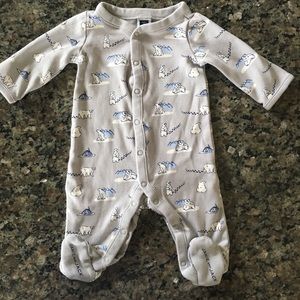 Newborn Janie and Jack Grey onsie polar bear